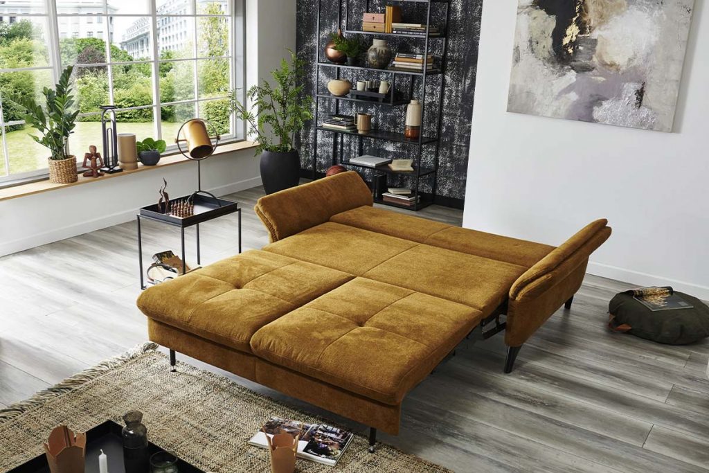 Gelbes Schlafsofa Mit Hebebeschlag O N Polsterhaus gelbes-schlafsofa-mit-hebebeschlag-o-n-polsterhaus