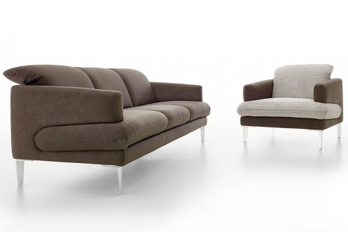 Braunes Sofa mit zweifarbigem Sessel